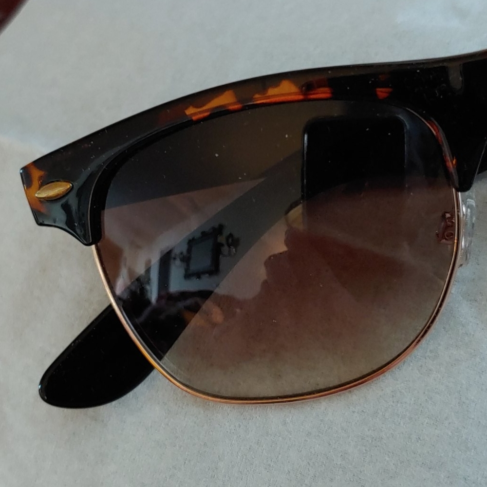 Sunglasses - Picture 6 of 6